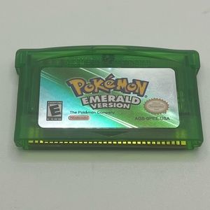 POKÉMON EMERALD GAMEBOY GAME